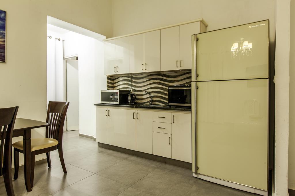 Sunset Beach Apartments Tel Aviv Dış mekan fotoğraf